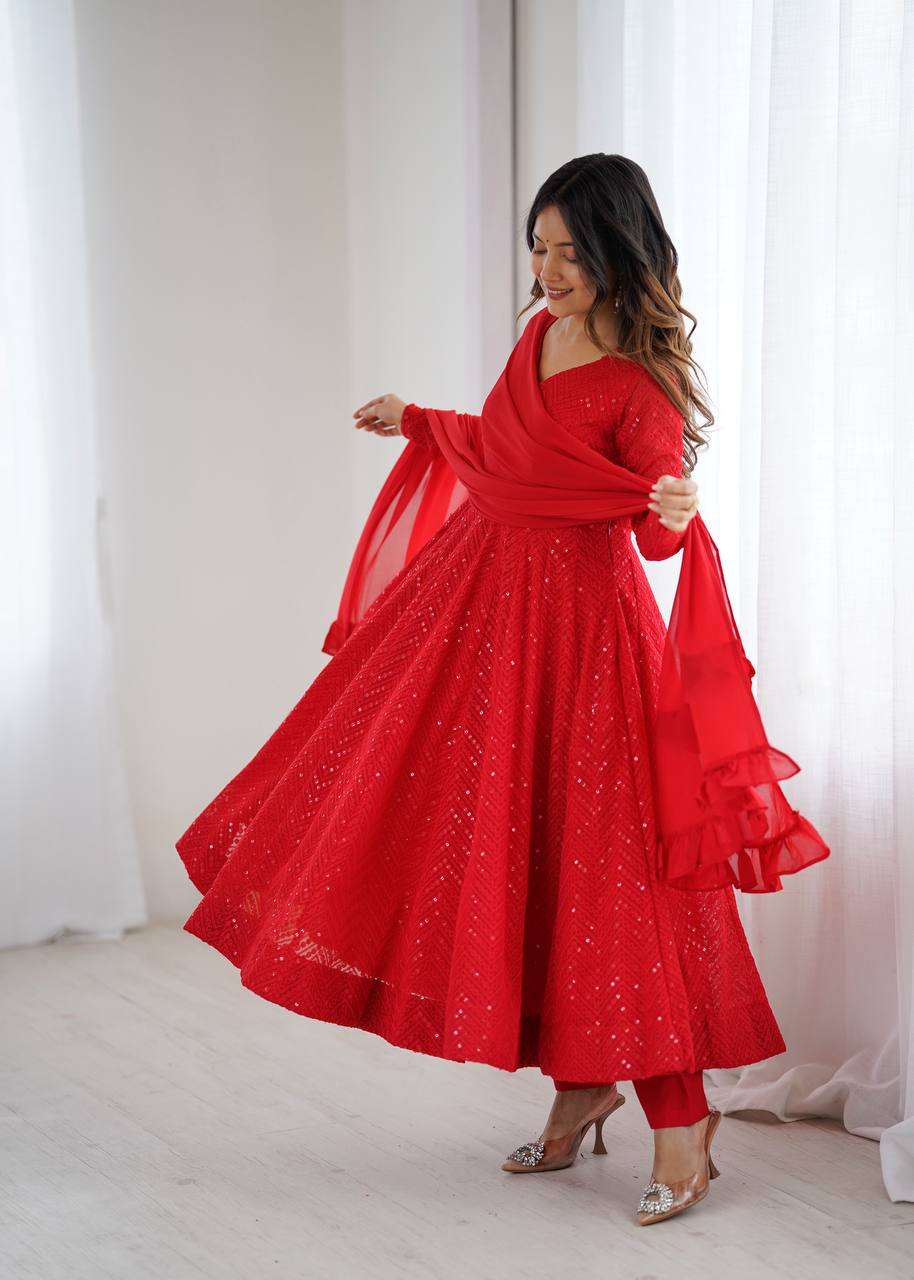 Womens Pure Romansilk Chanderi Embroidered Anarkali Kurti With Dupatta & Pant Set
