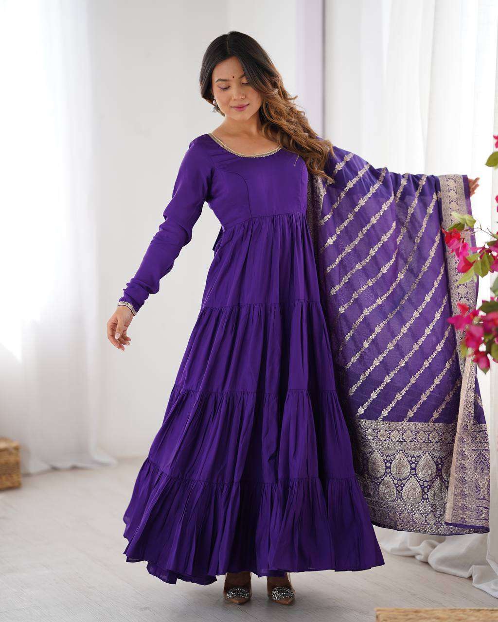 Women's Solid Anarkali Kurti With Pant And Banarasi Silk Dupatta Set