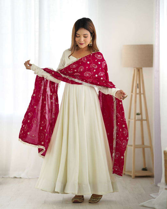 Womens Pure Romansilk Chanderi Plain Anarkali Kurti With Dupatta & Pant Set
