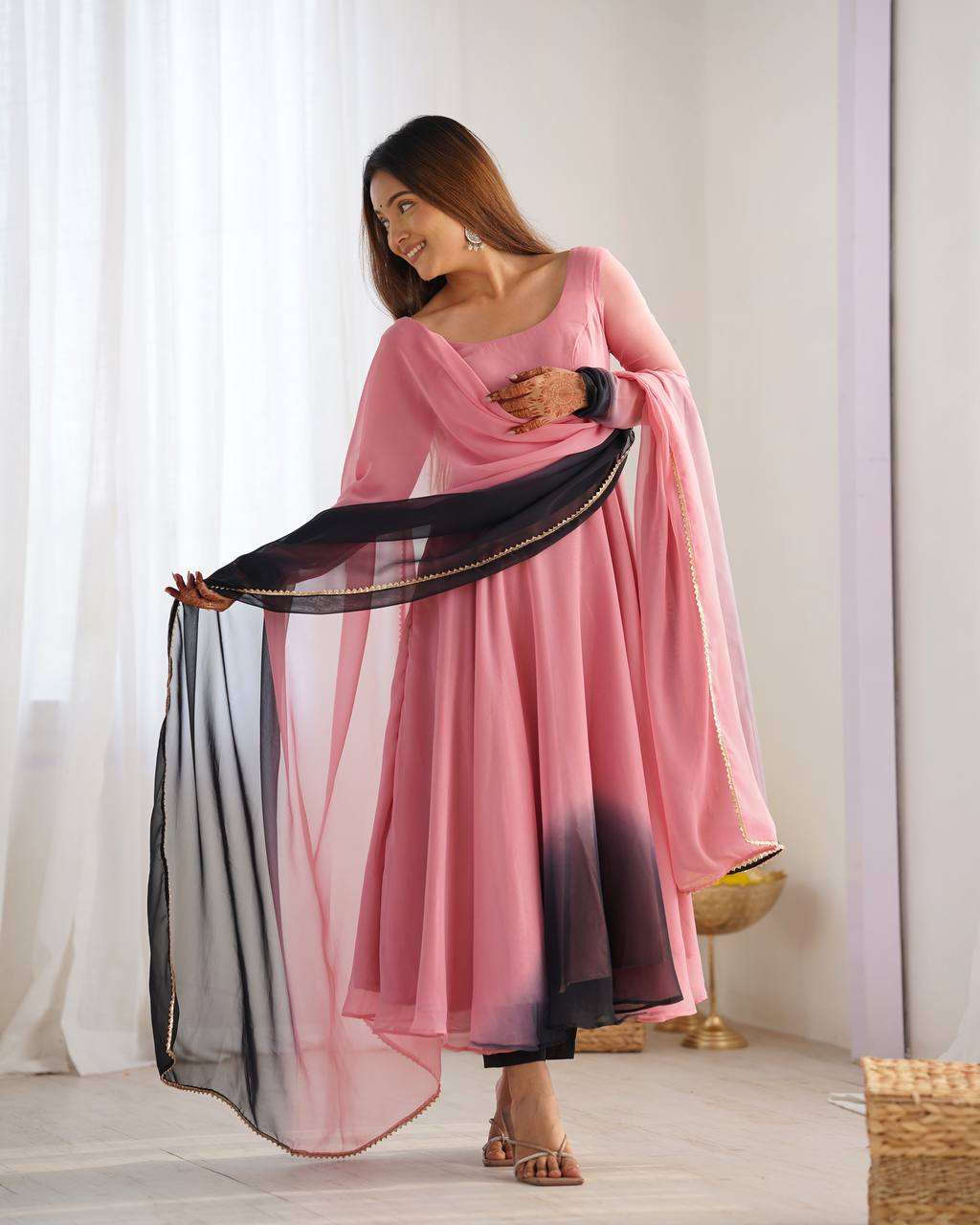 Women's Pure Romansilk Chanderi Tie-Dye Anarkali Kurti Pant With Dupatta Set