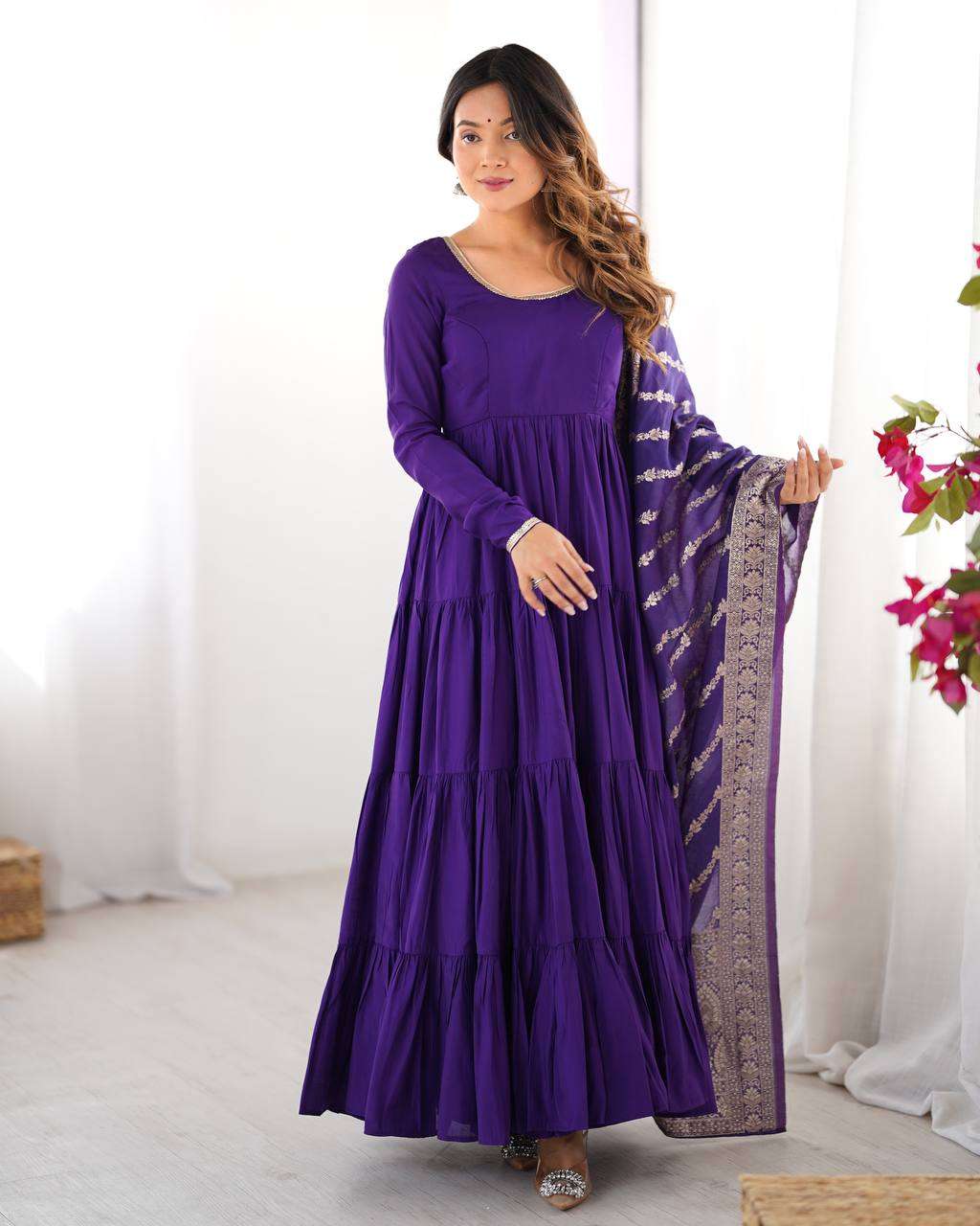 Women's Solid Anarkali Kurti With Pant And Banarasi Silk Dupatta Set