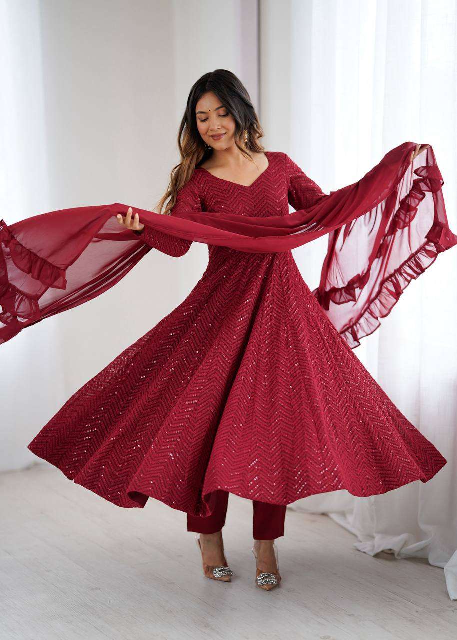 Womens Pure Romansilk Chanderi Embroidered Anarkali Kurti With Dupatta & Pant Set