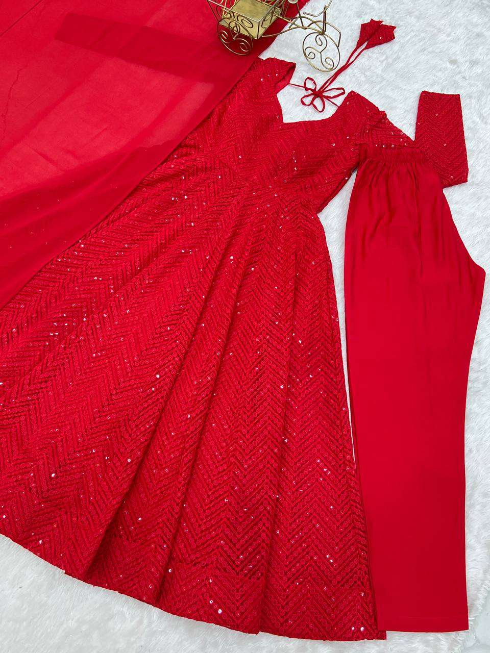 Womens Pure Romansilk Chanderi Embroidered Anarkali Kurti With Dupatta & Pant Set