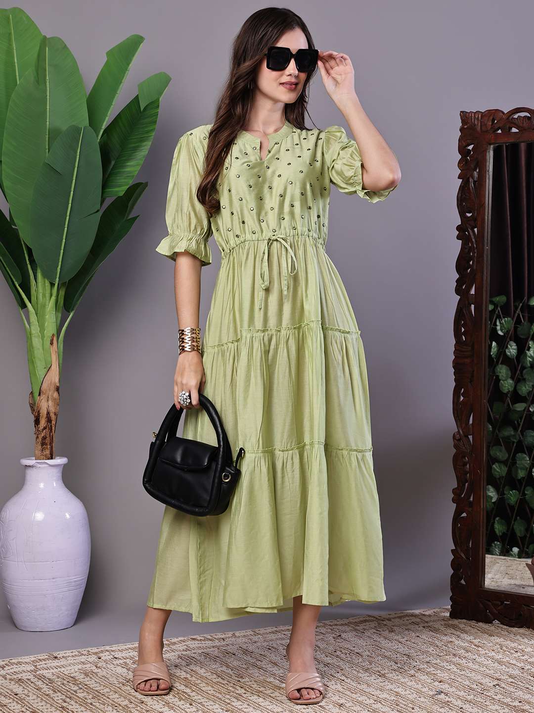 Wome's Boho-Chic Forest Green Tiered Maxi Dress with Puff Sleeves Dresses