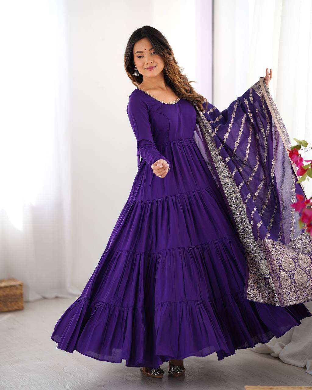 Women's Solid Anarkali Kurti With Pant And Banarasi Silk Dupatta Set