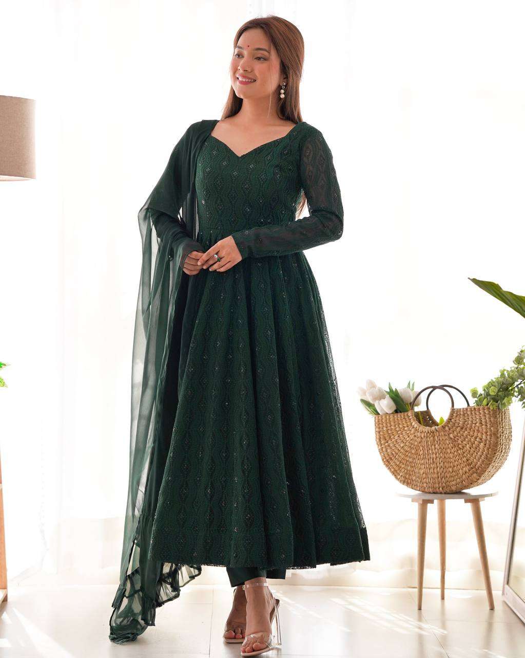 Womens Pure Romansilk Chanderi Embroidered Anarkali Kurti With Dupatta & Pant Set