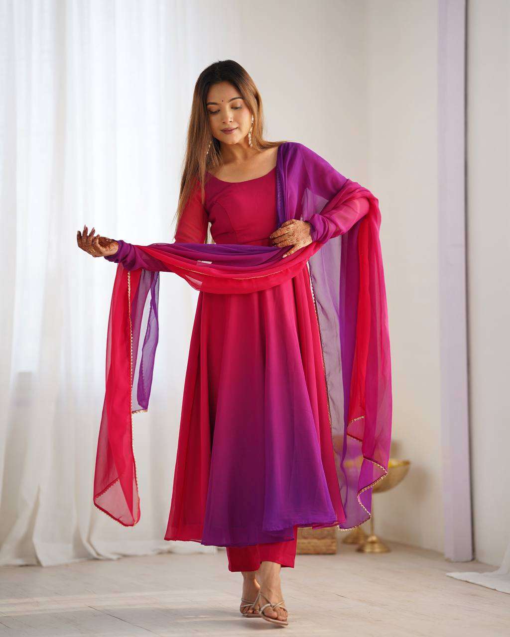 Women's Pure Romansilk Chanderi Tie-Dye Anarkali Kurti Pant With Dupatta Set