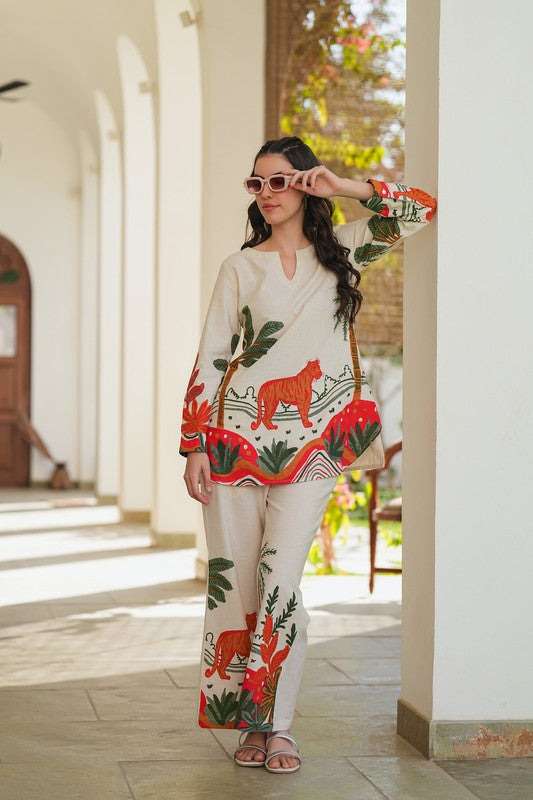 Women's Cotton Floral Printed Straight Short Kurti With Pant Set