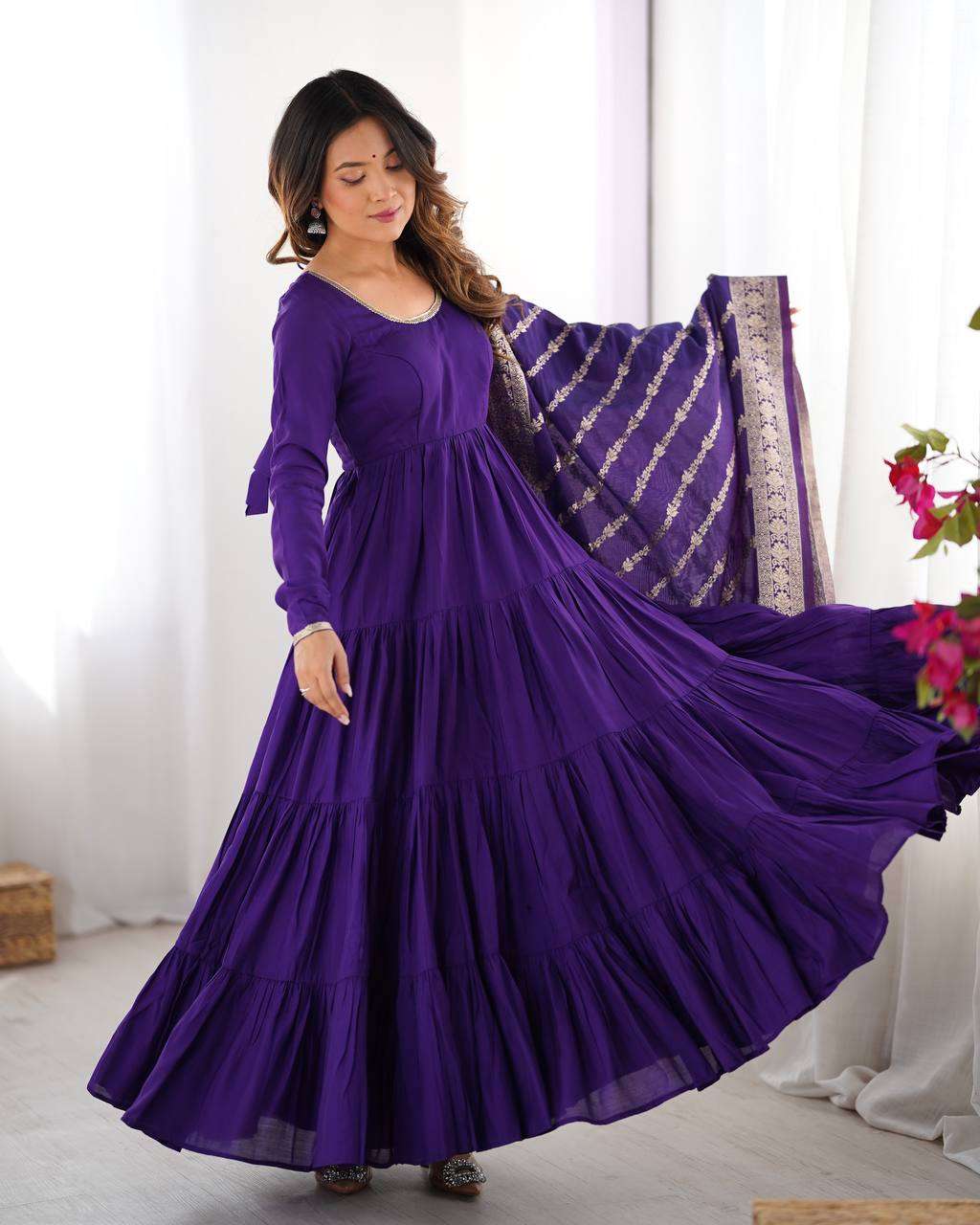 Women's Solid Anarkali Kurti With Pant And Banarasi Silk Dupatta Set