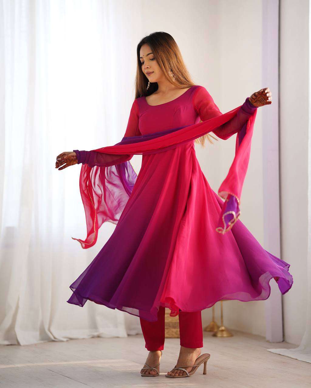 Women's Pure Romansilk Chanderi Tie-Dye Anarkali Kurti Pant With Dupatta Set